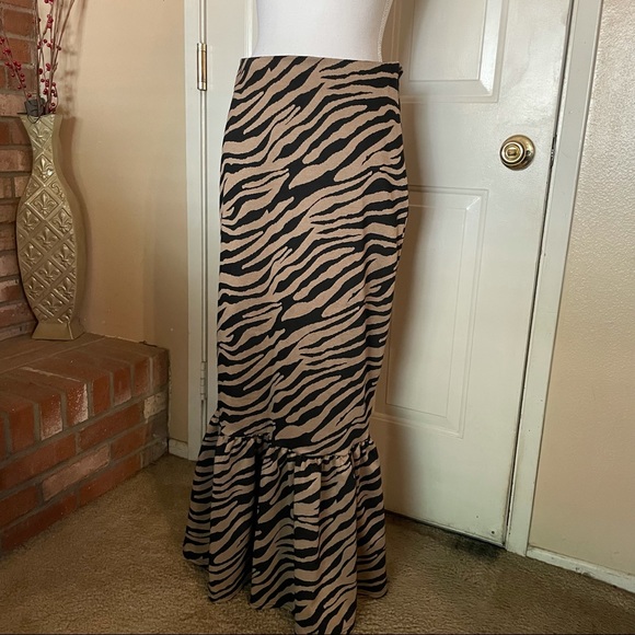 House of Lancry Cara Ruffle zebra print skirt - Picture 2 of 11